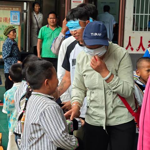 杨杨杨🐑🐾大兴地镇中心幼儿园“六一亲子共成长，你好，闪光的小孩”！主题亲子活动