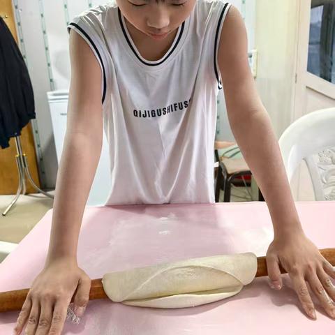 劳动赋能成长 家校携手同行———德裕学校劳动实践家校共育