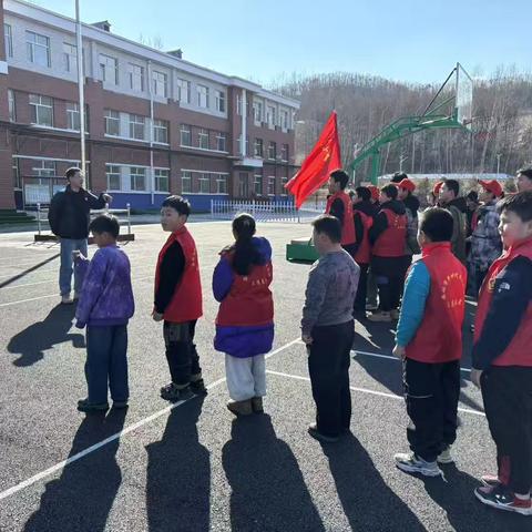 【党建 德育】雷锋日里的青春力量——三道河子镇中心学校志愿者服务活动