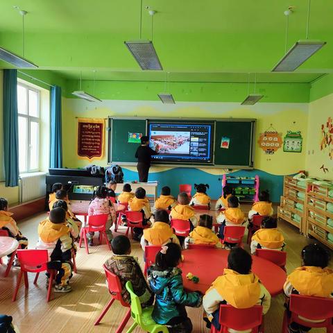 临“震”不乱 安全“童”行——共和县青海湖幼儿园防震减灾安全演练