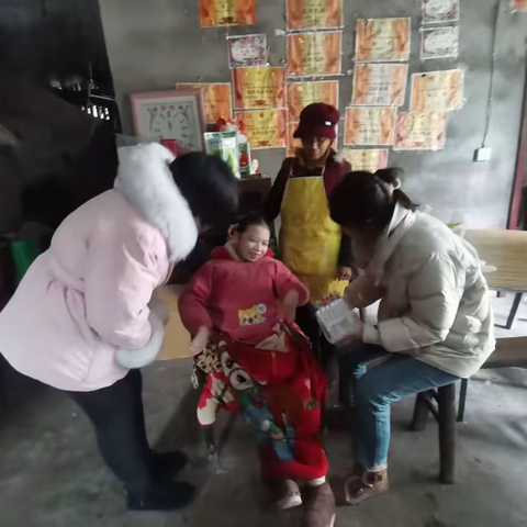 携手家访暖人心 家校共育助成长