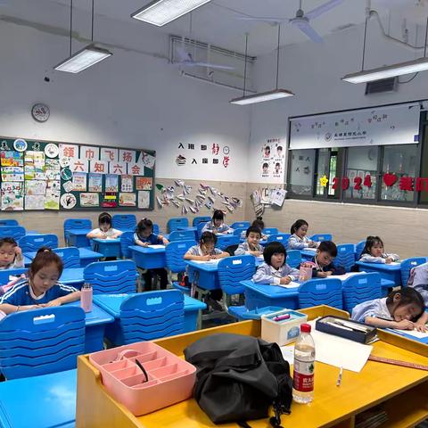 长塘阳光里小学2302班年画班课后服务期末总结