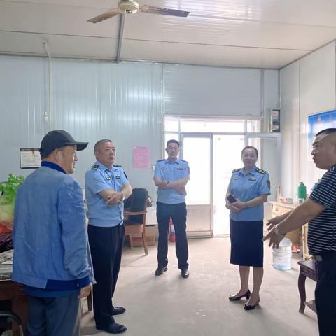 【市场秩序规范管理科】开展农贸市场督导 助力卫生城市复审