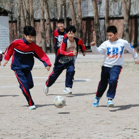 “班超”来了！卧里屯镇中心学校校园足球班级联赛火热开赛