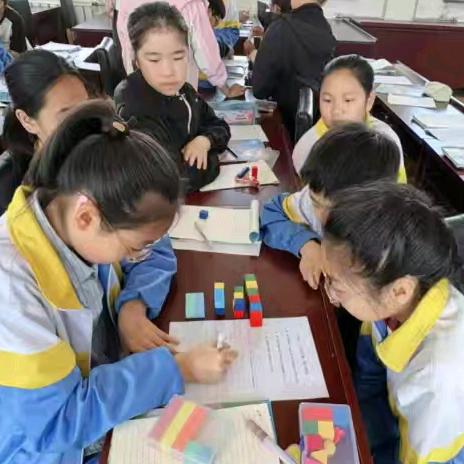 深耕教研 共探新径 ——卧里屯镇中心学校小学部语数校本研修纪实