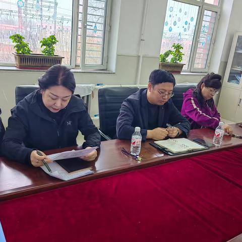 “示范引领深耕课堂，砥砺前行共育芬芳”——依兰县达连河第一小学骨干教师培养工作汇报