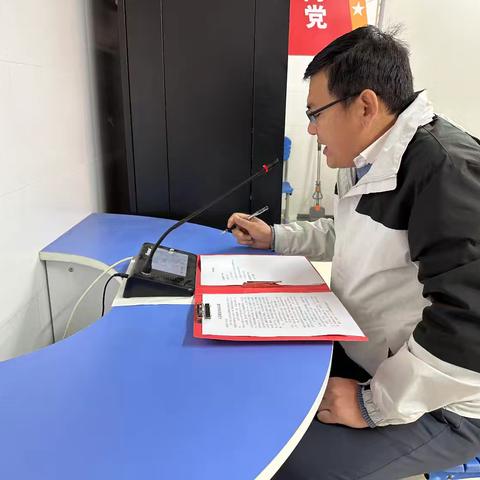 防踩踏安全应急演练圆满成功