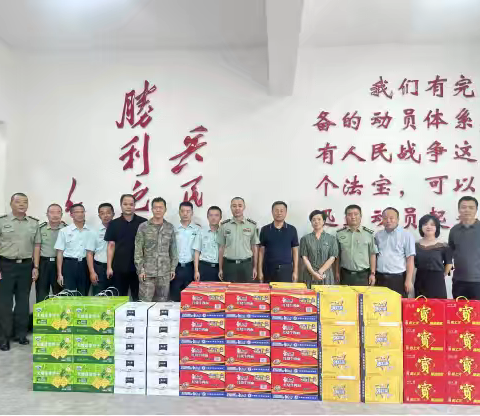 灞桥区常务副区长柳春林带队走访慰问区人武部