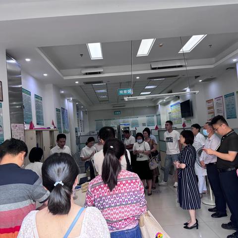 海口市卫生健康委员会在龙华区召开“2+3”健康服务包工作现场会