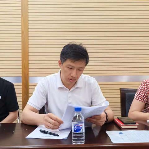 黄兴同志在市政府办第三党支部和第一党支部宣讲党的二十大精神