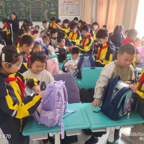 弘扬雷锋精神，争做美德少年，共建温暖校园——宁晋县新安路小学学雷锋纪念日主题教育实践活动纪实