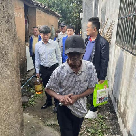 爱心凝聚 春日相约——海口市计生协会走访慰问秀英区计生特殊家庭