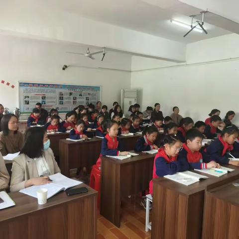 精准帮扶促成长 深耕教研谋新篇