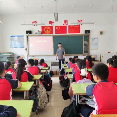 诗韵馥郁 书香晨曦 ——启航班诗韵班级风采展