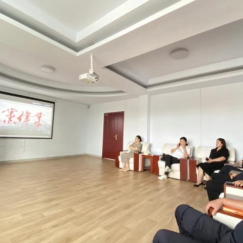 观看《建党伟业》，重温红色记忆 --建投公司开展观影主题党日活动