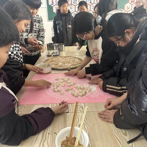 劳动促成长，巧手包水饺 ——小樵镇南旺学校劳动实践之包饺子