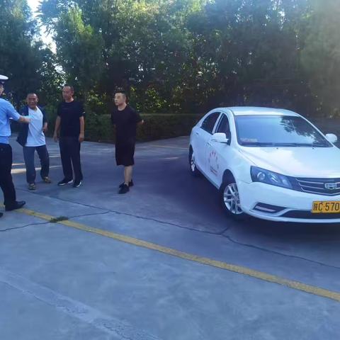 金台交警进驾校进行交通安全宣传