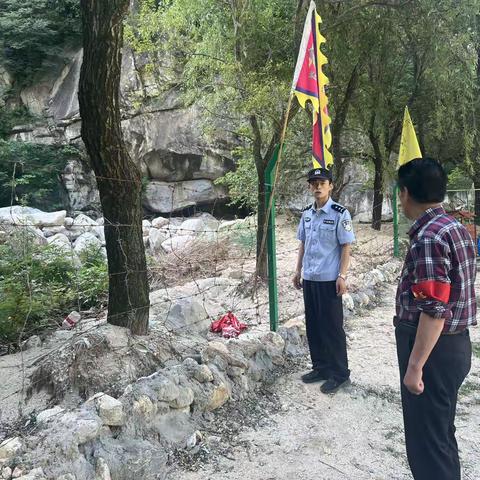 滦镇派出所开展河道劝返工作（副本）