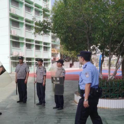 广润门派出所开展校园反恐演练