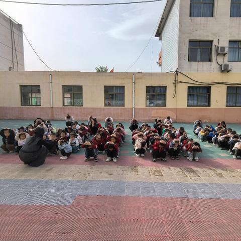防震减灾，﻿安全“童”行 --固镇幼儿园防震演练纪实