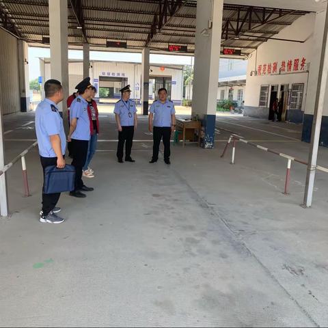 生态环境高陵分局配合市综合执法支队三大队开展机动车检验机构联合执法检查工作