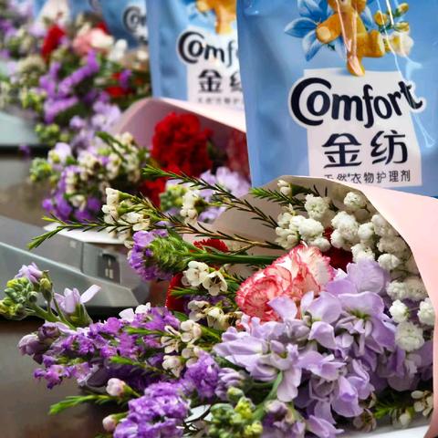 情暖城管 “香”遇美好 ——简阳数字城管开展“三八”妇女节插花活动