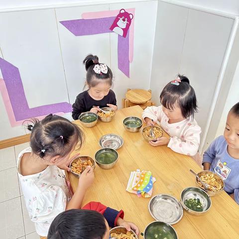 小班幼儿进餐小妙招