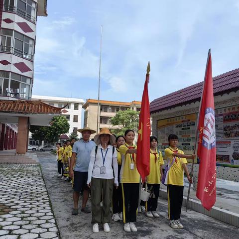 研学旅行促成长，最美课堂在路上——莲塘镇中心小学书香研学之旅活动