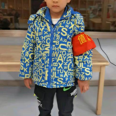 灵童幼儿园小一班宝贝第十三周天气播报