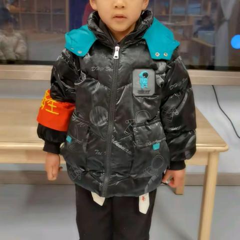 灵童幼儿园小一班宝贝第十八周天气播报