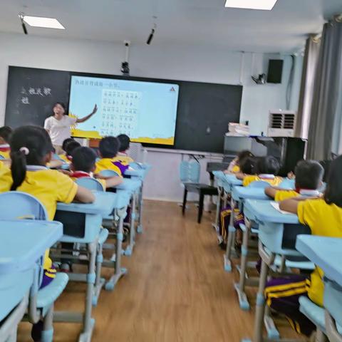 人人公开课，课堂显匠心一一海口市琼山区旧州中心小学一年级语文组人人公开课纪实