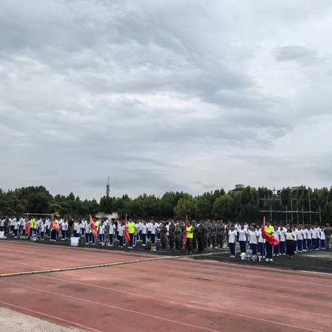 乐亭高平中学军训评比活动纪实