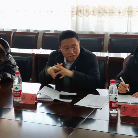 深入调研 把脉毕业班教学 ——开学首日，立山区教育局联合教师进修学校到三十中学开展督导检查