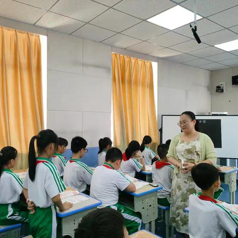 “研”续成长 “语”你同行——向阳中心小学四年级语文组十月份教研活动总结