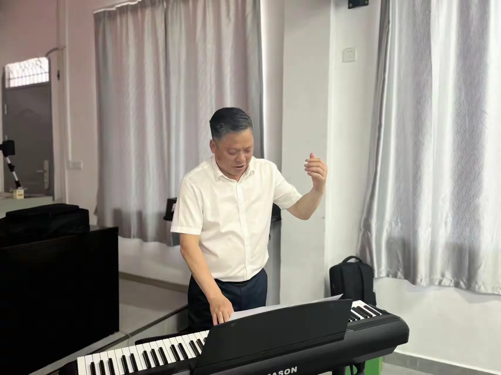 简篇-“音”与你同行,“乐”青春风采——雁峰区教育系统音乐教研联组开展第七次线下活动