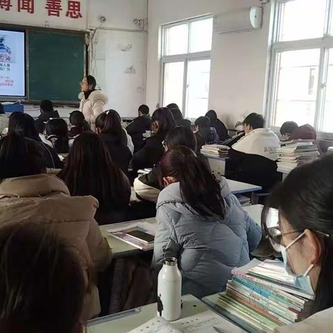 同课异构引领教育教学新跨域——郾城区龙城二中 举办区“五校同课异构”听评课活动