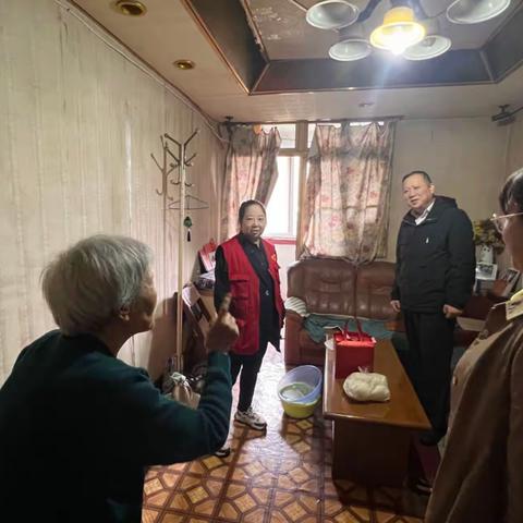 【碑林区长乐坊街道】八仙庵社区党委、居委会、社工室开展“关爱独居老人，共度中秋佳节”走访慰问活动