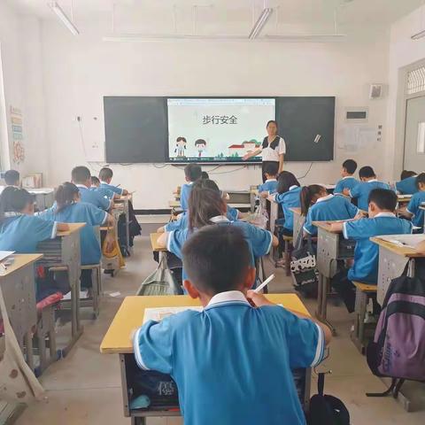 东赵堤小学安全月主题教育活动