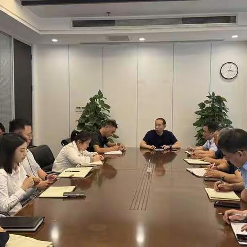 软件新城公司统筹安排部署防汛安全生产的工作