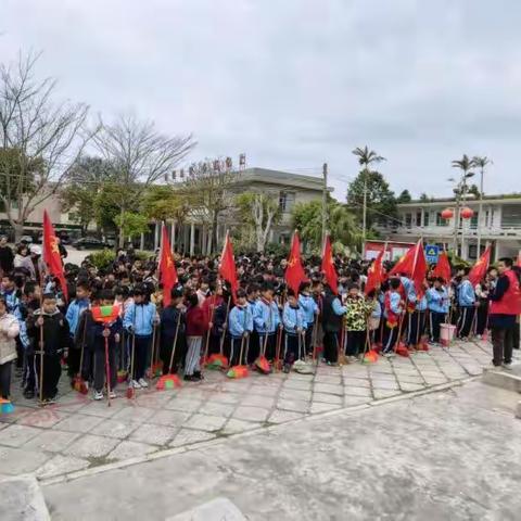 践行雷锋精神，点燃奉献之火——饶平县大埕镇贡天学校开展“学雷锋见行动”主题活动