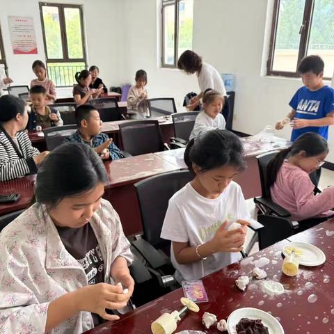 【新时代邻里节】昌盛社区组织开展“月满中秋 情满邻里”中秋手工月饼制作活动