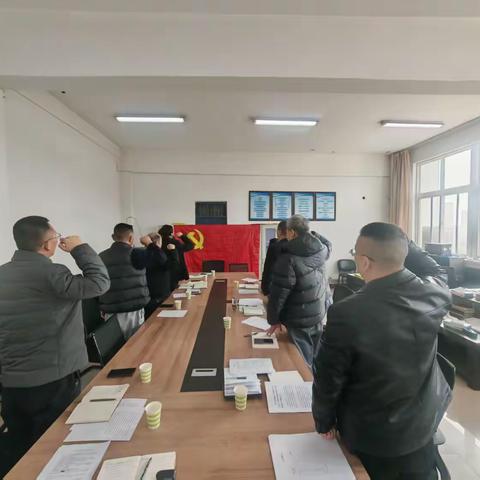 机关第十党支部开展“树立和践行正确政绩观，以实干担当推动项目高质量建设”主题党日活动