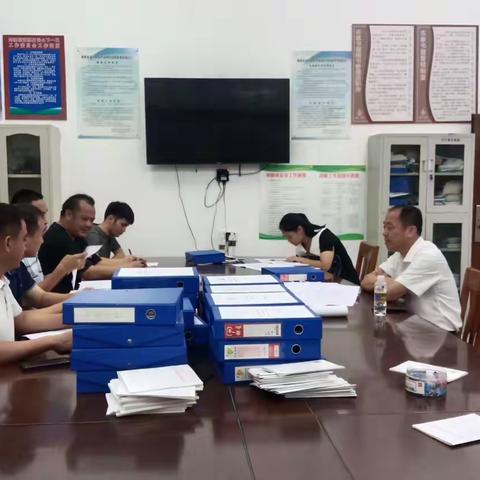 县委常委、常务副县长陈扬洲到南班村委会开展国家考核评估反馈问题整改督查指导工作