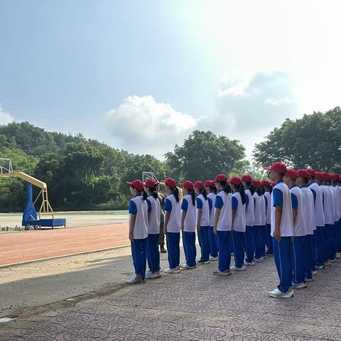 周南中学K2304——做爱国家、会学习、懂生活的周小南