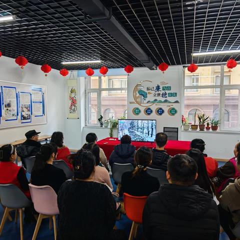 立冬暖邻 光影传情——通天街道果园社区组织居民开展观影活动