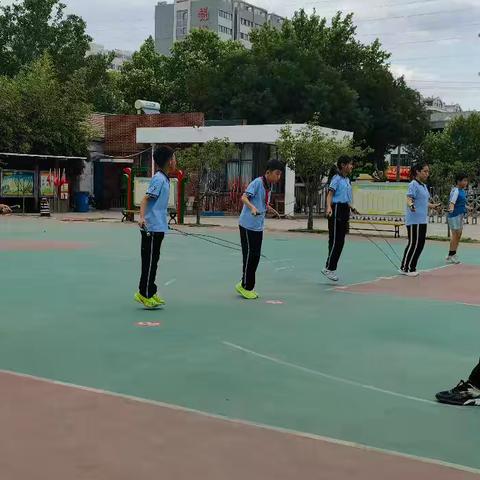 以体树人| 跃动校园 从一根绳开始——奎文区孙家小学跳绳嘉年华之一分钟单摇、8字跳长绳活动