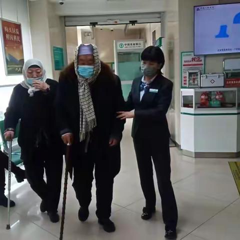 用心服务 打造温暖人情  感受农行关怀