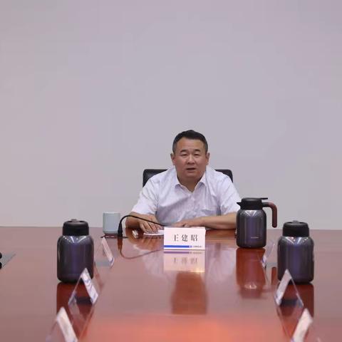 鹤壁分行召开信贷投放及压逾促降专题会