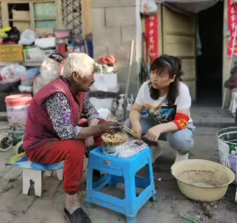 暖胃更暖心！这个社区为孤寡老人送上“舌尖上的温暖”