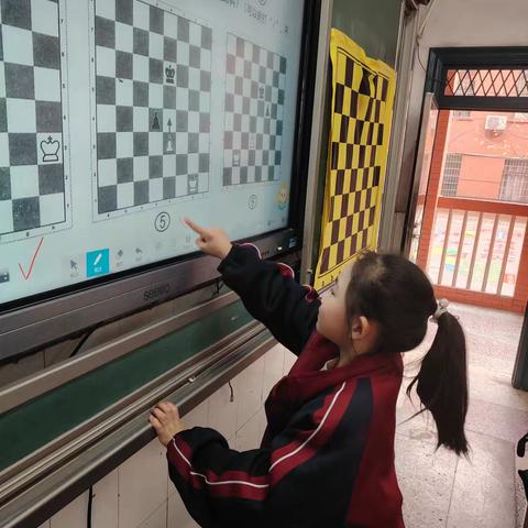 第一小学二三年级国际象棋课后服务课精彩瞬间